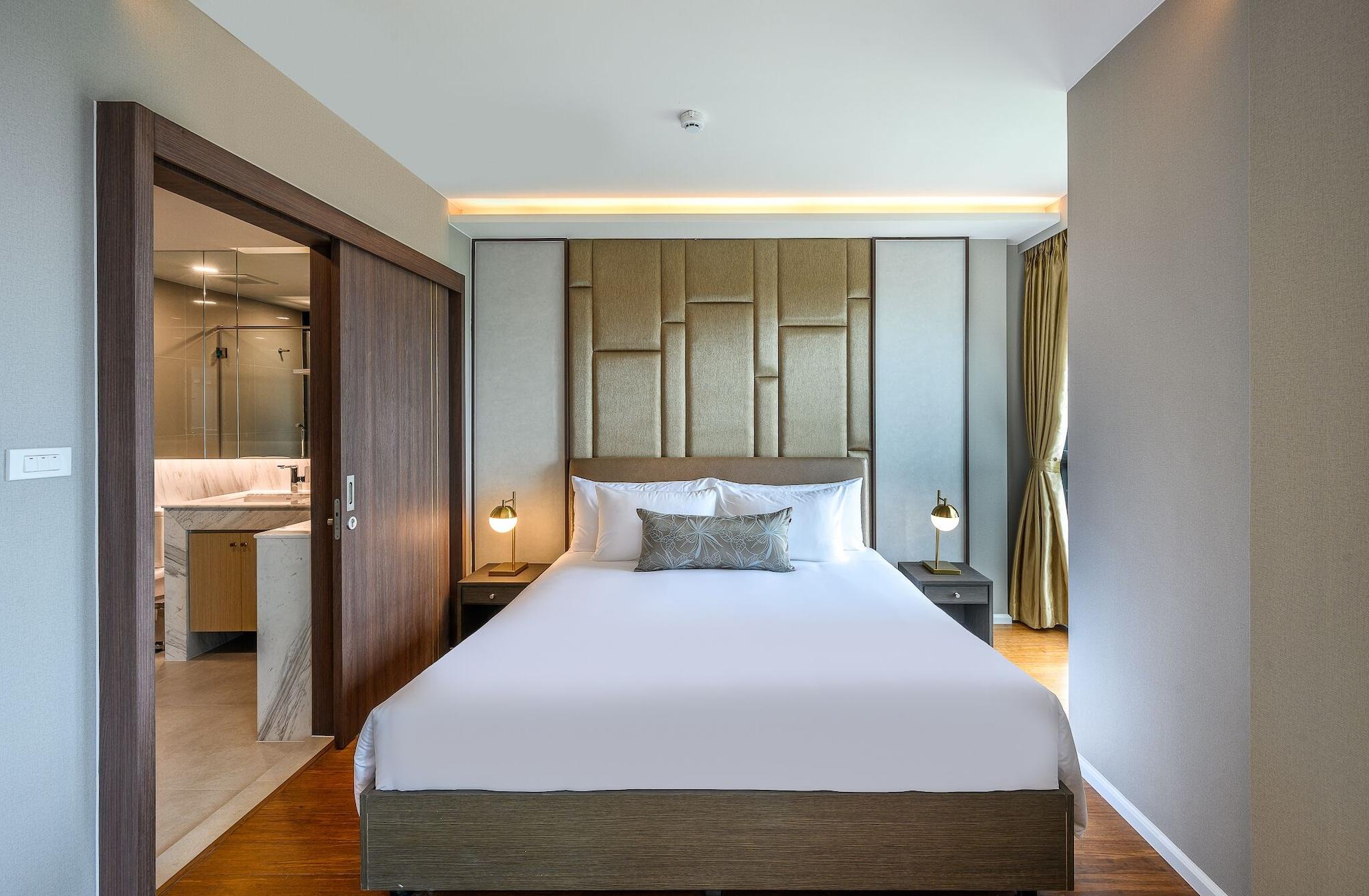 Mida Grande Resort Phuket Buitenkant foto
