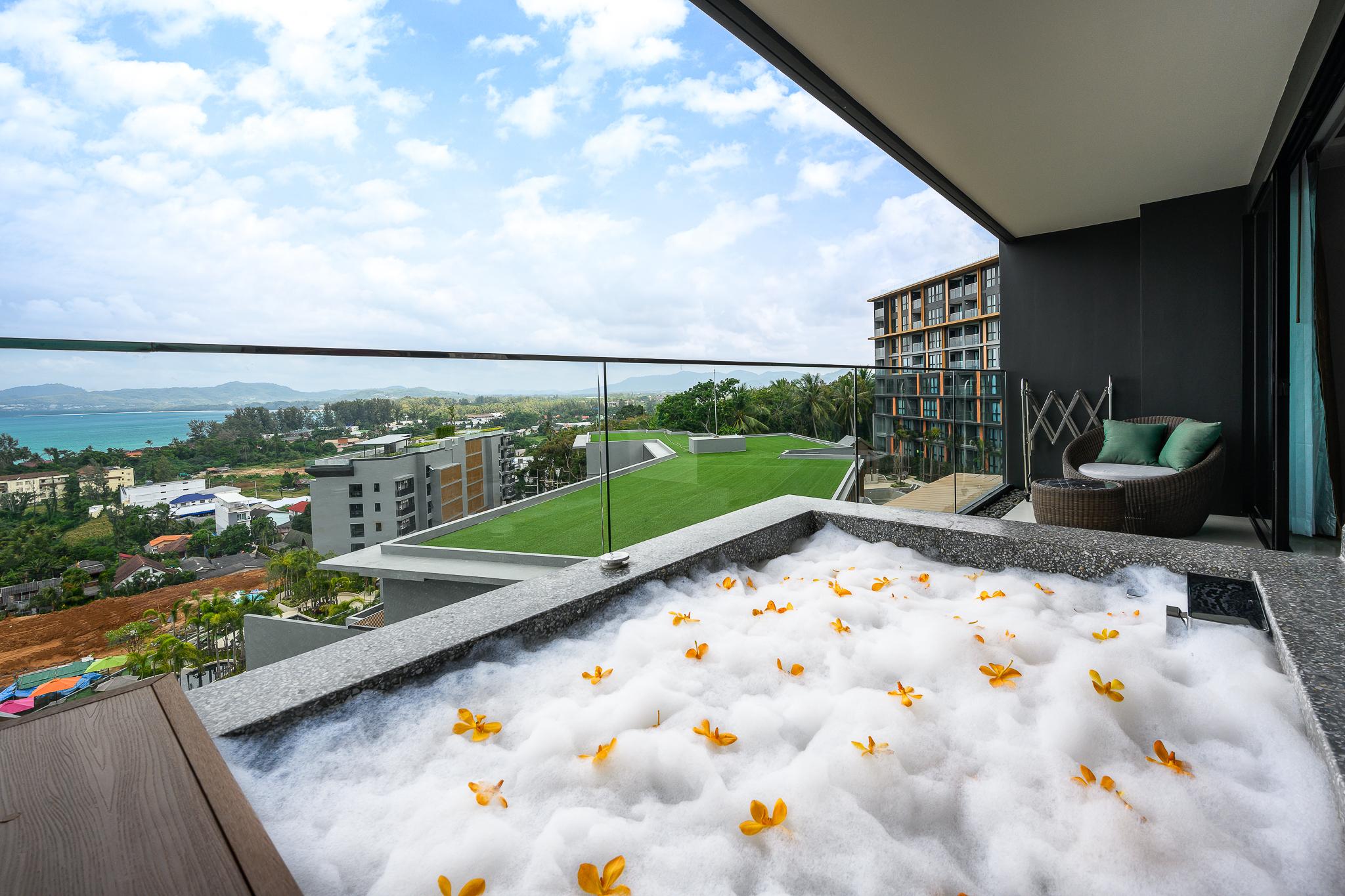Mida Grande Resort Phuket Buitenkant foto