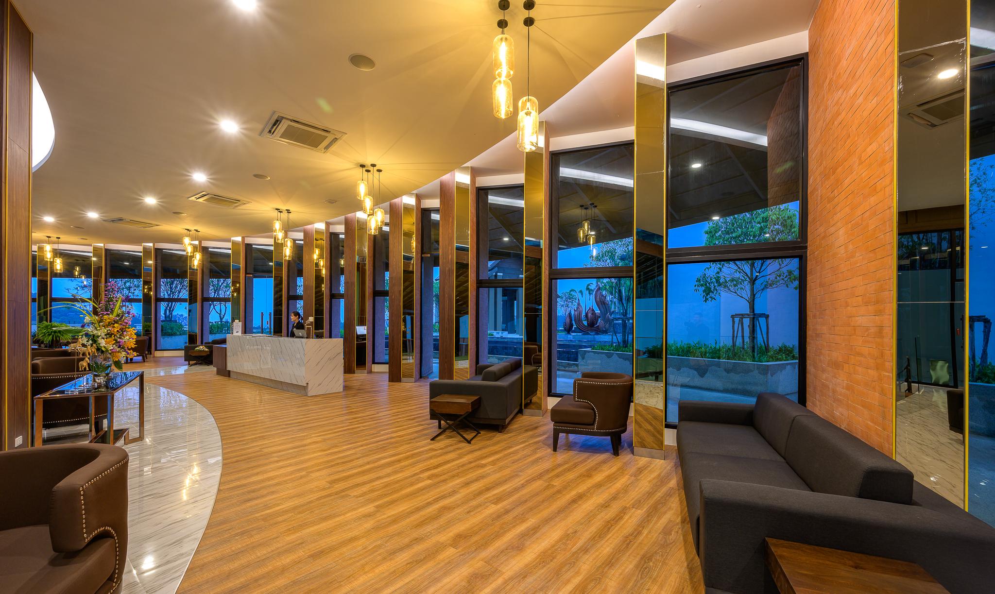 Mida Grande Resort Phuket Buitenkant foto