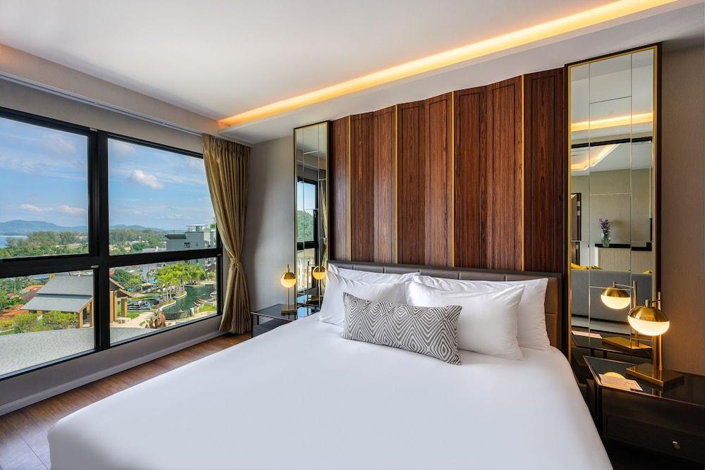 Mida Grande Resort Phuket Buitenkant foto